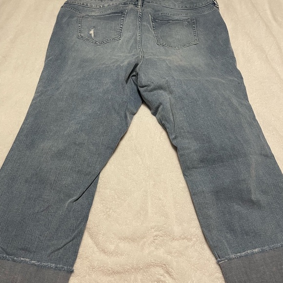 Torrid Cropped Jeans - Picture 9 of 10